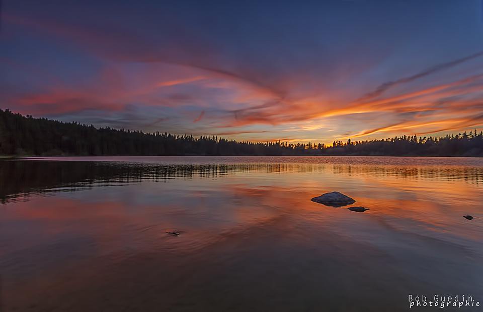 Sunset sur le lac Serviere