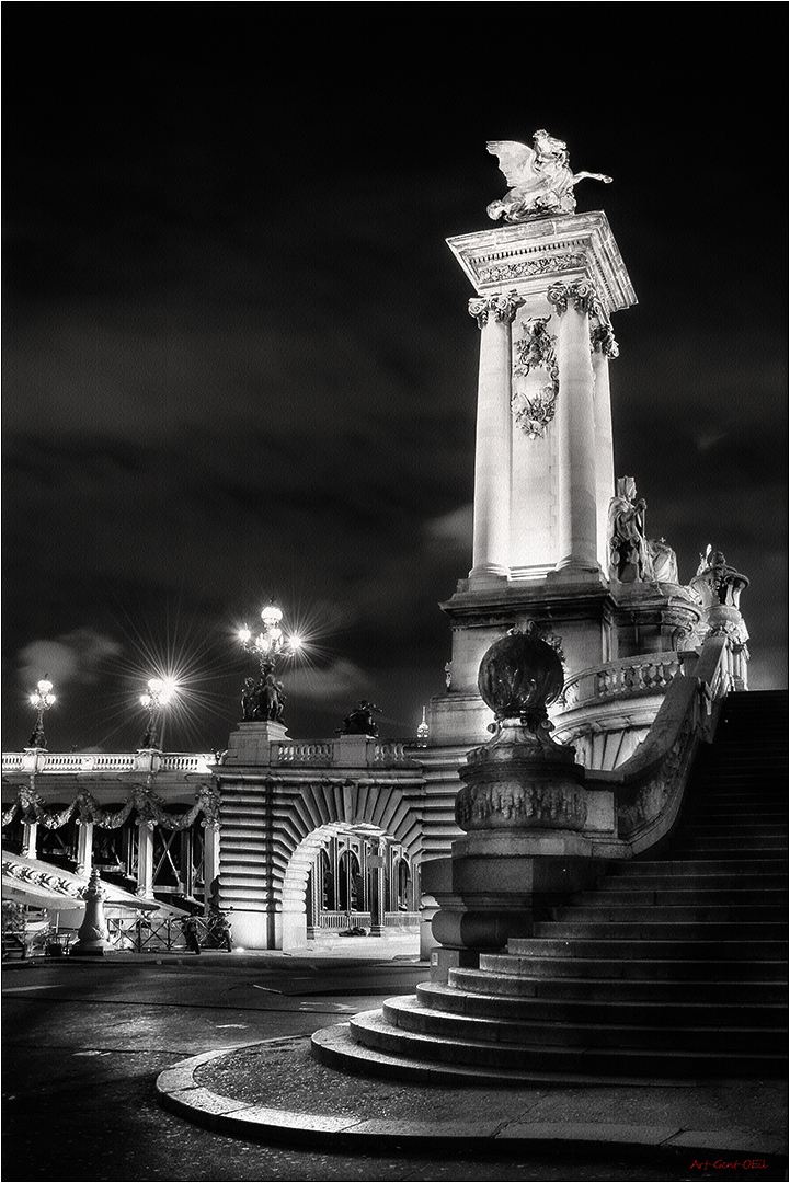 une nuit sous le pont Alexandre  III Paris