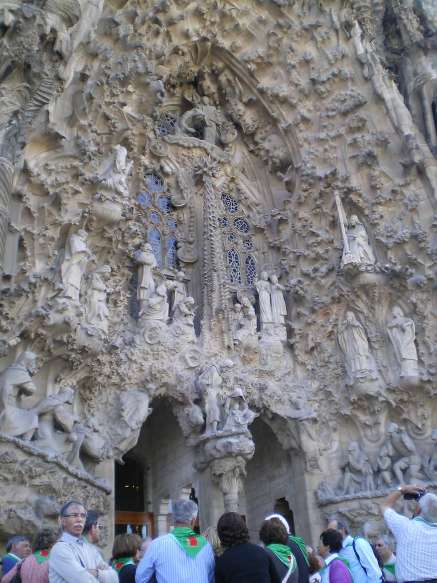 Suite.. entrée ancienne façade Sagrada Familia