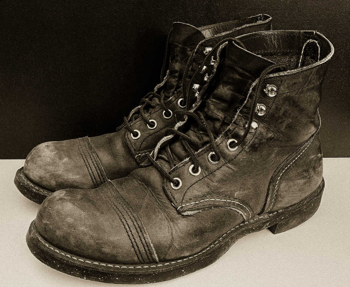 Old minor shoes