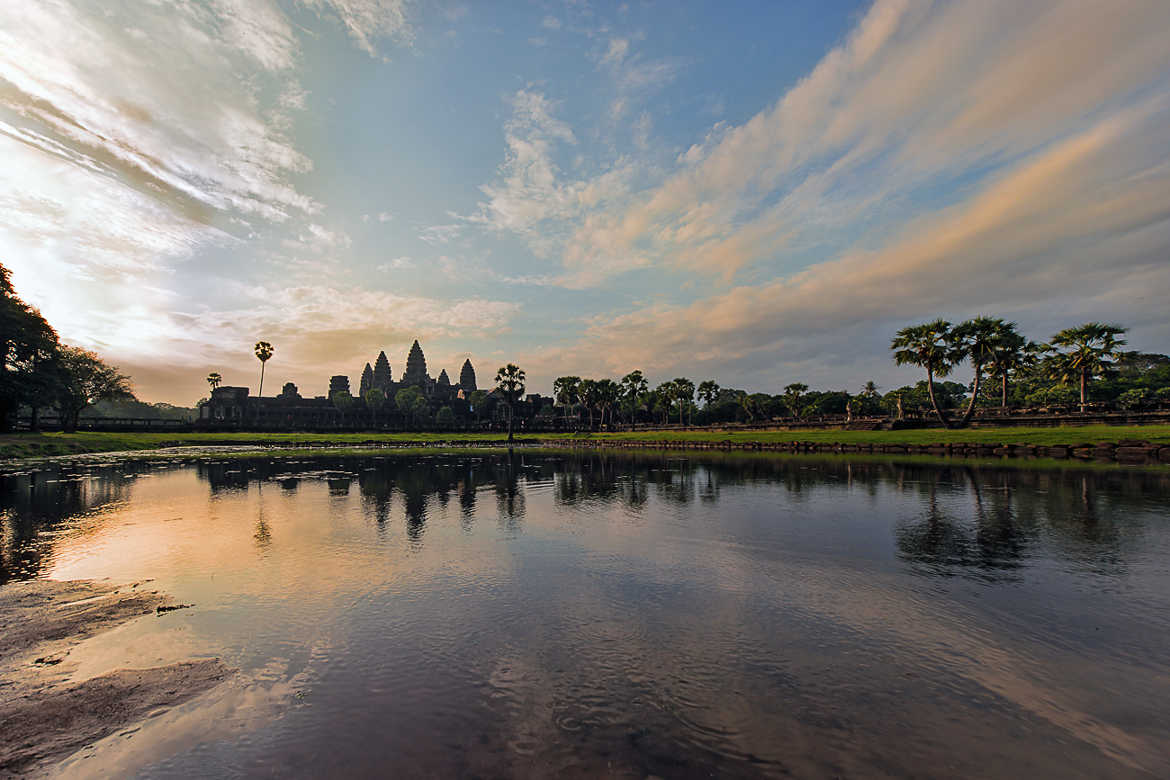 Aube sur Angkor