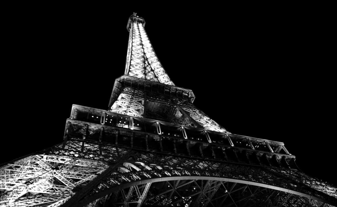 Tour Eiffel Contrastée
