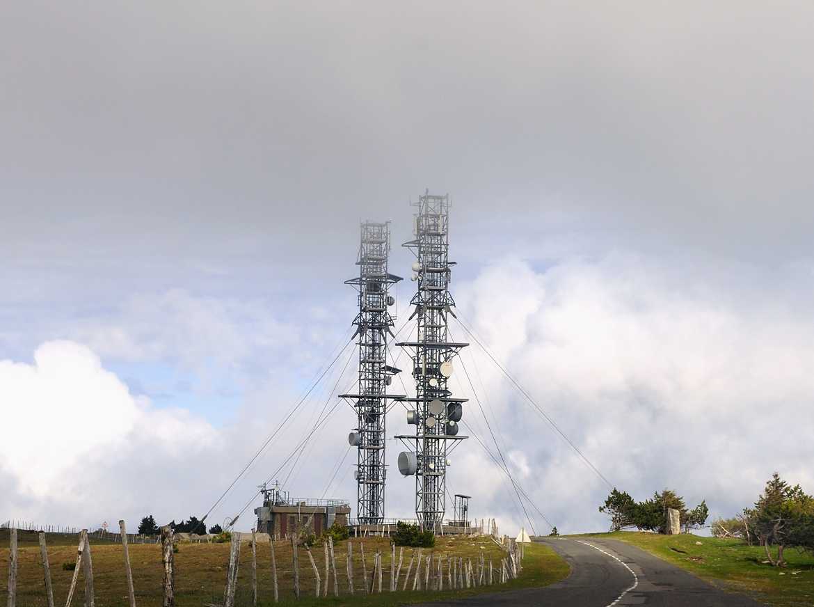 l'Antenne dans les nuages