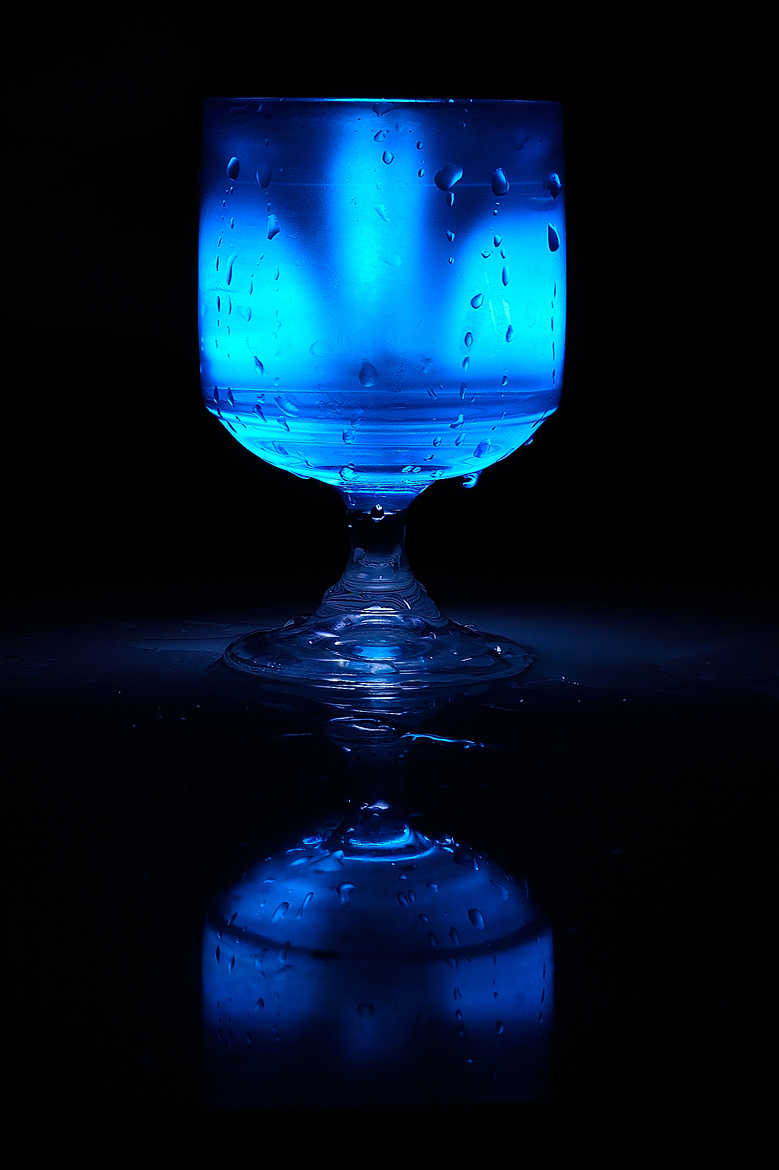 Concours Photo - Bleu - Blue Glass par lauric