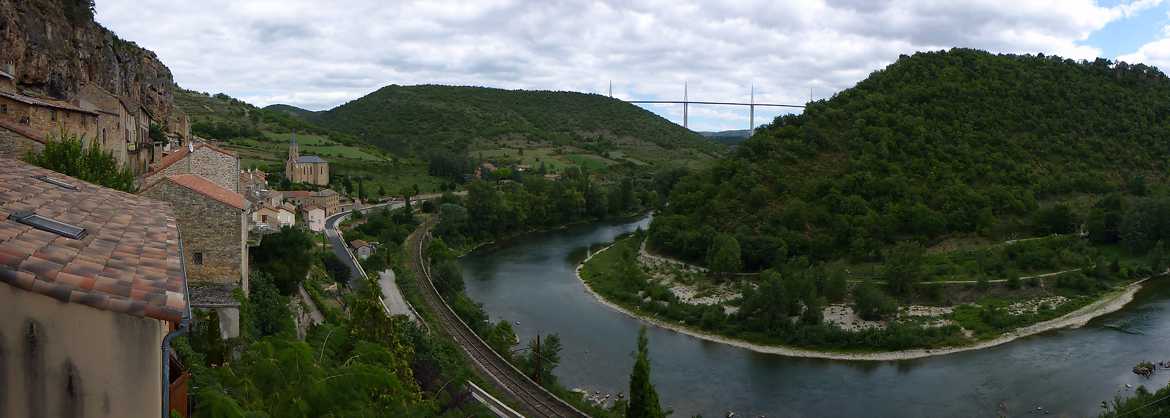 perspective sur le viaduc de Millau