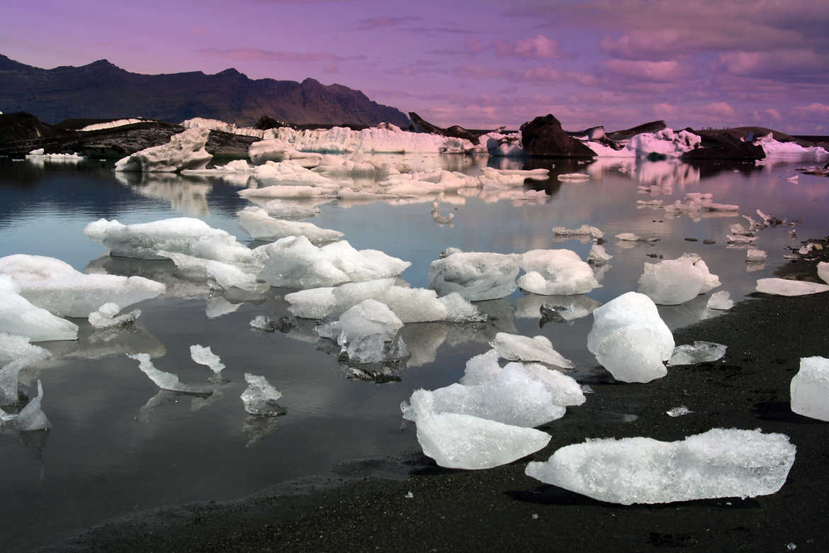 coucher de soleil sur les icebergs de Jokulsarlon
