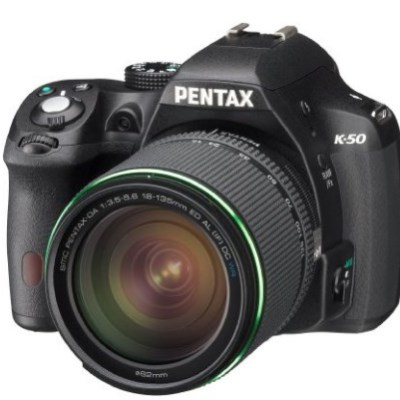Pentax K50  16 Mpix + Objectif DA 18-135 - 539€ @ Amazon