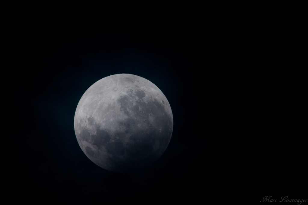 Eclipse partielle de lune (avril 2013)