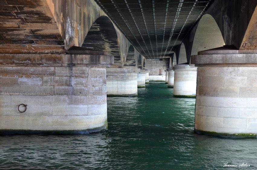 Sous les ponts