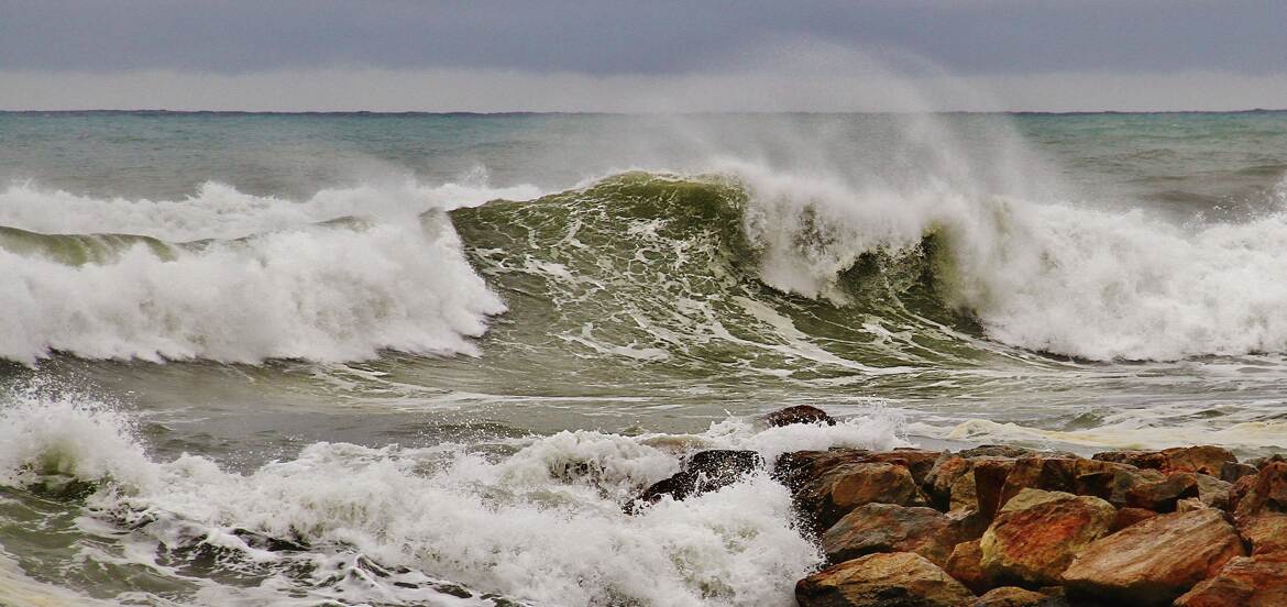 La mer en furie.