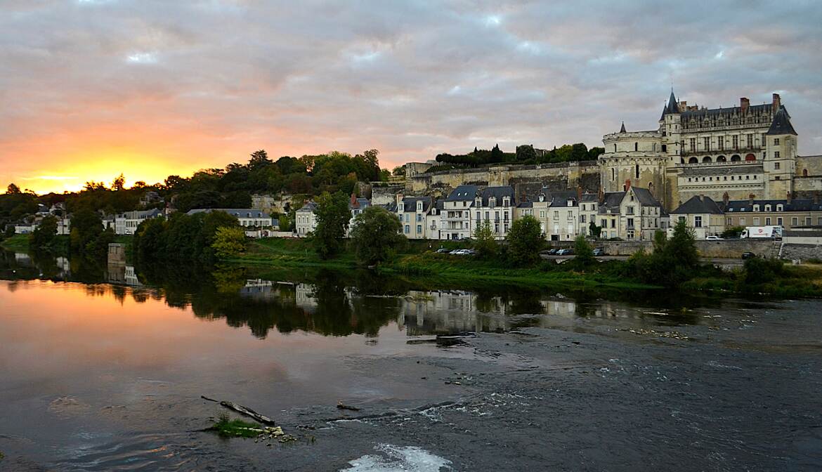 Lever sur Amboise.