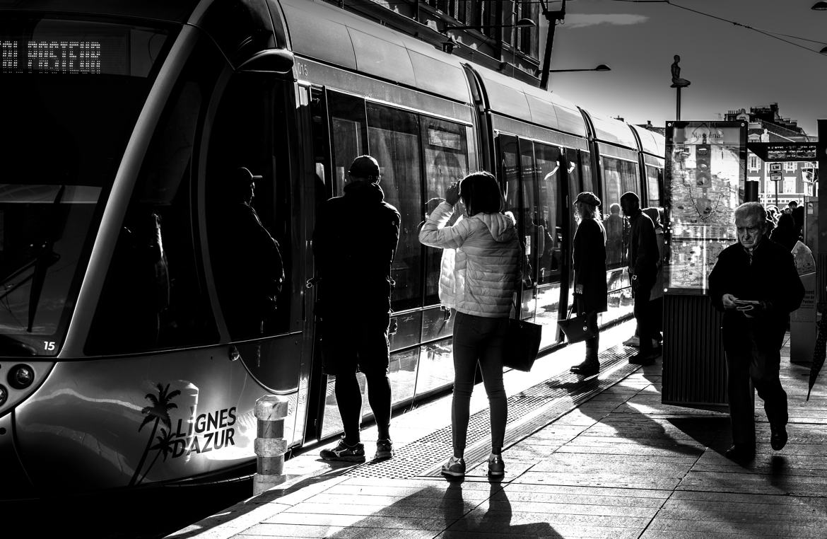 Tram et Contrastes