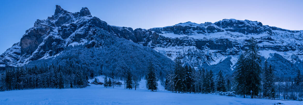 Heure bleue à la montagne