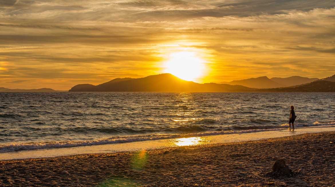 Seul sur la plage