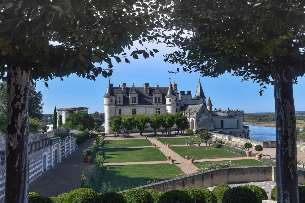 Château coté jardins