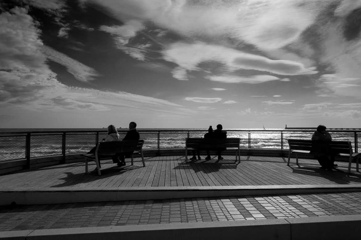 face à le mer