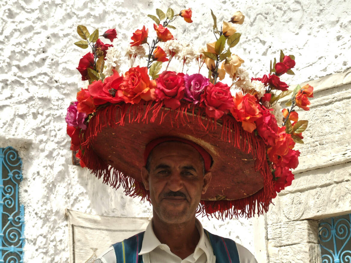 Chapeau fleuri