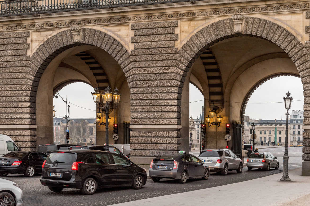 LOUVRE