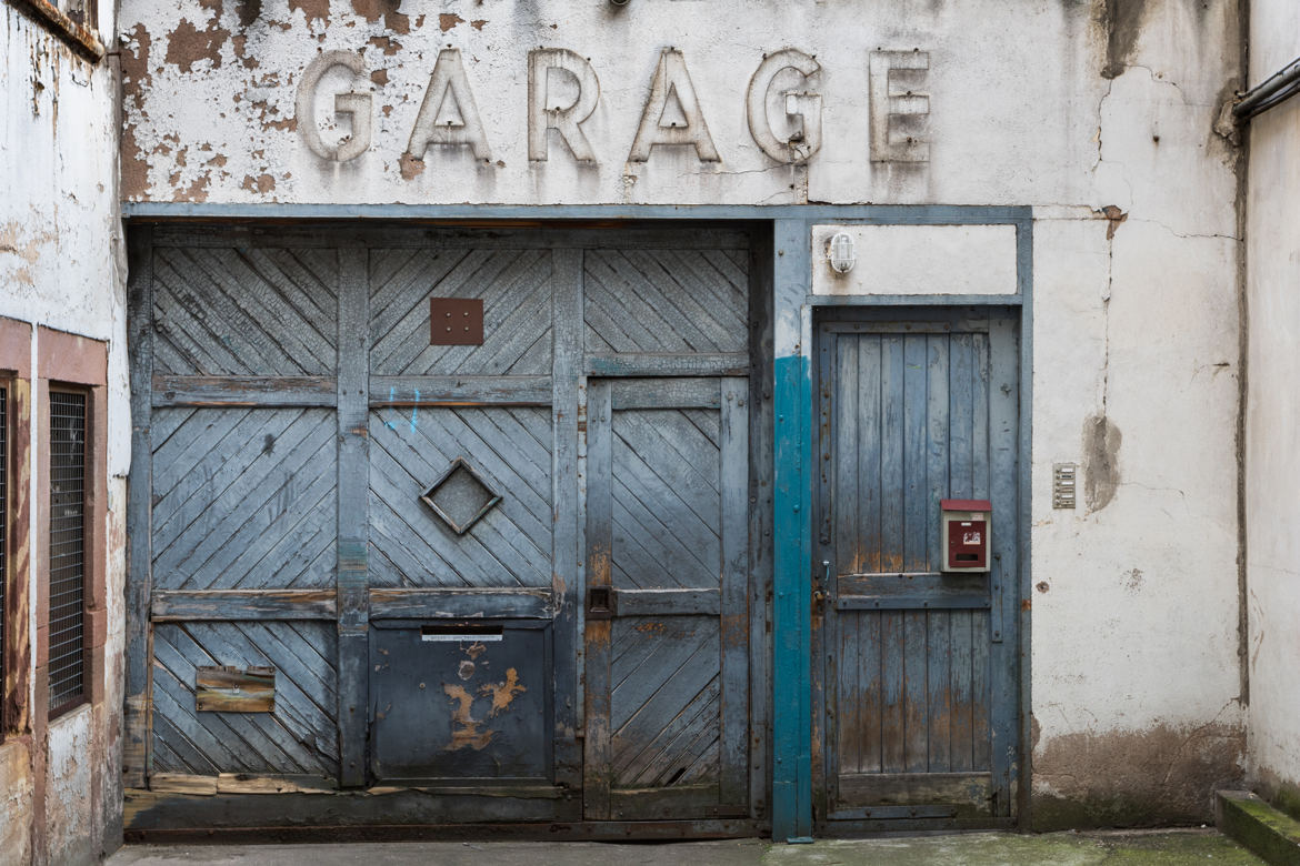 GARAGE