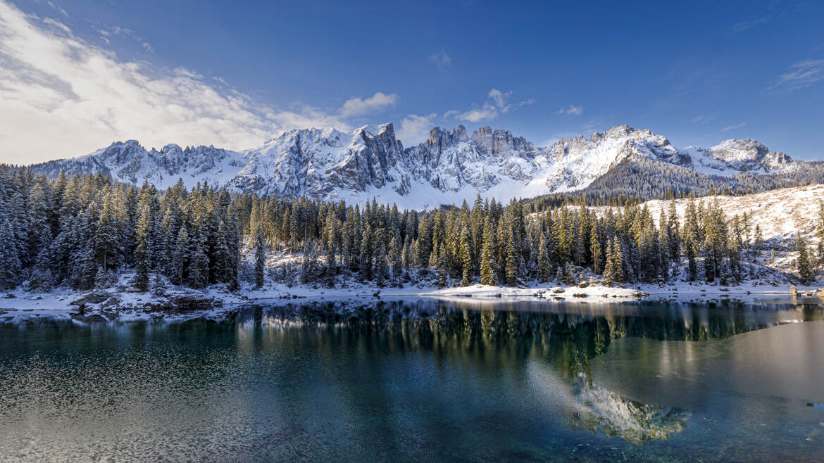 Le jour se lève sur le Latemar