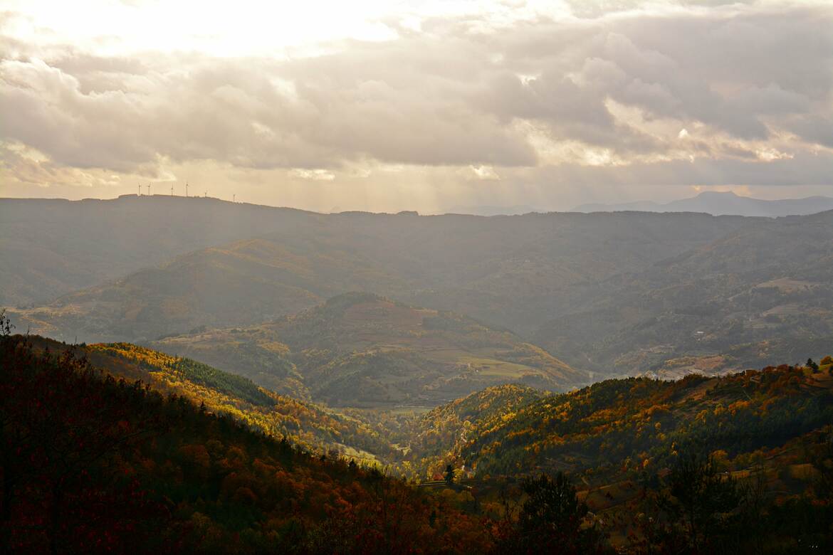 Eclaircie dans la vallée