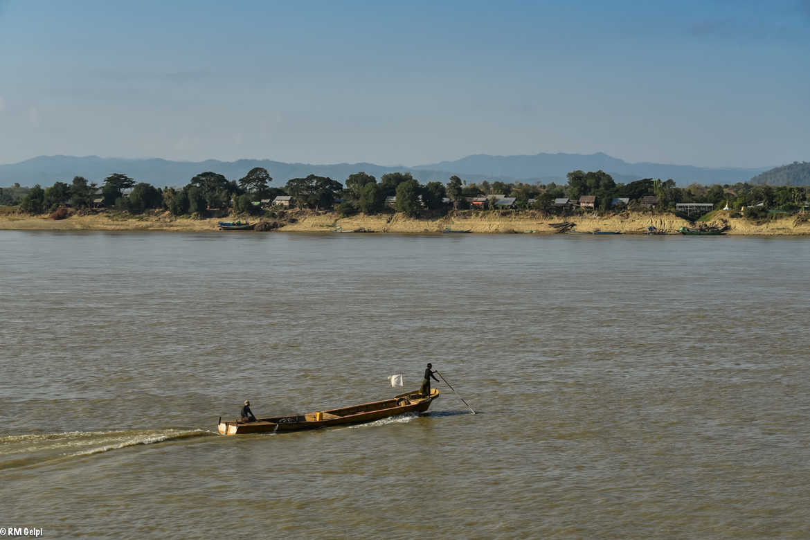 Navigation le long de l'Irrawaddy