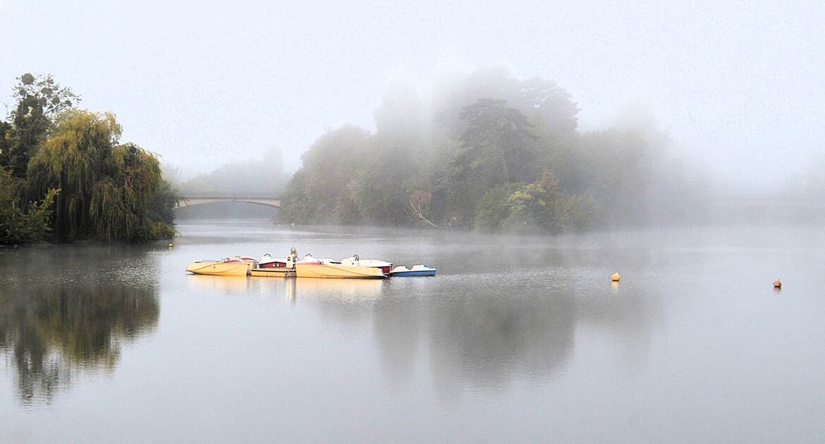Brouillard sur le lac.