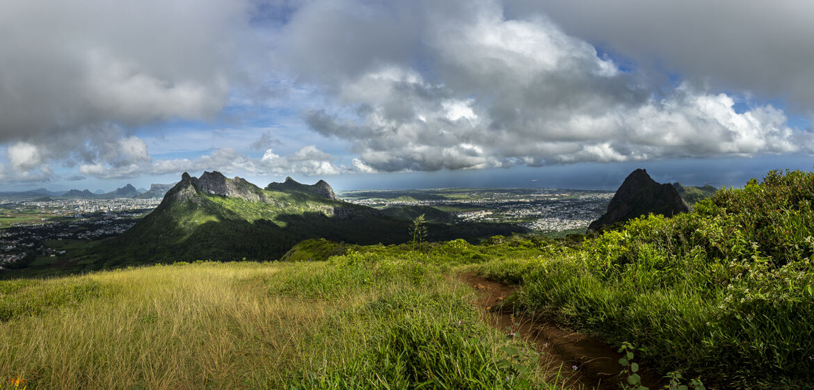 Vue lors de la descente du Pouce (Maurice)