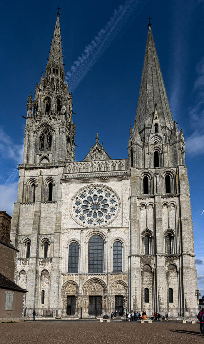 parvis cathédrale Notre-Dame Chartres