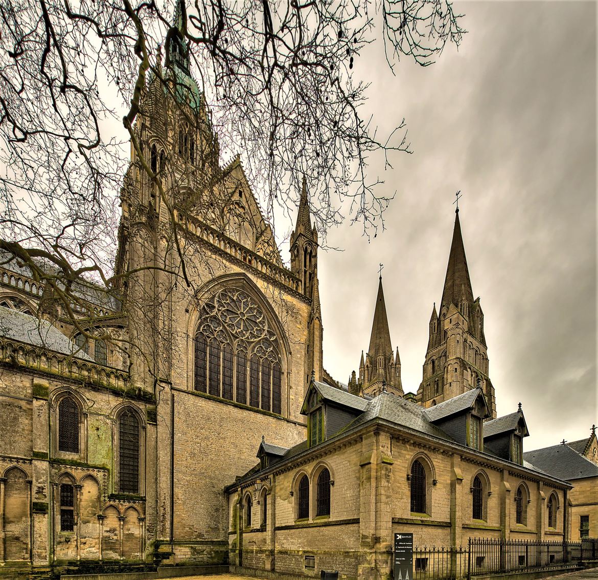 Cathédrale bajocienne