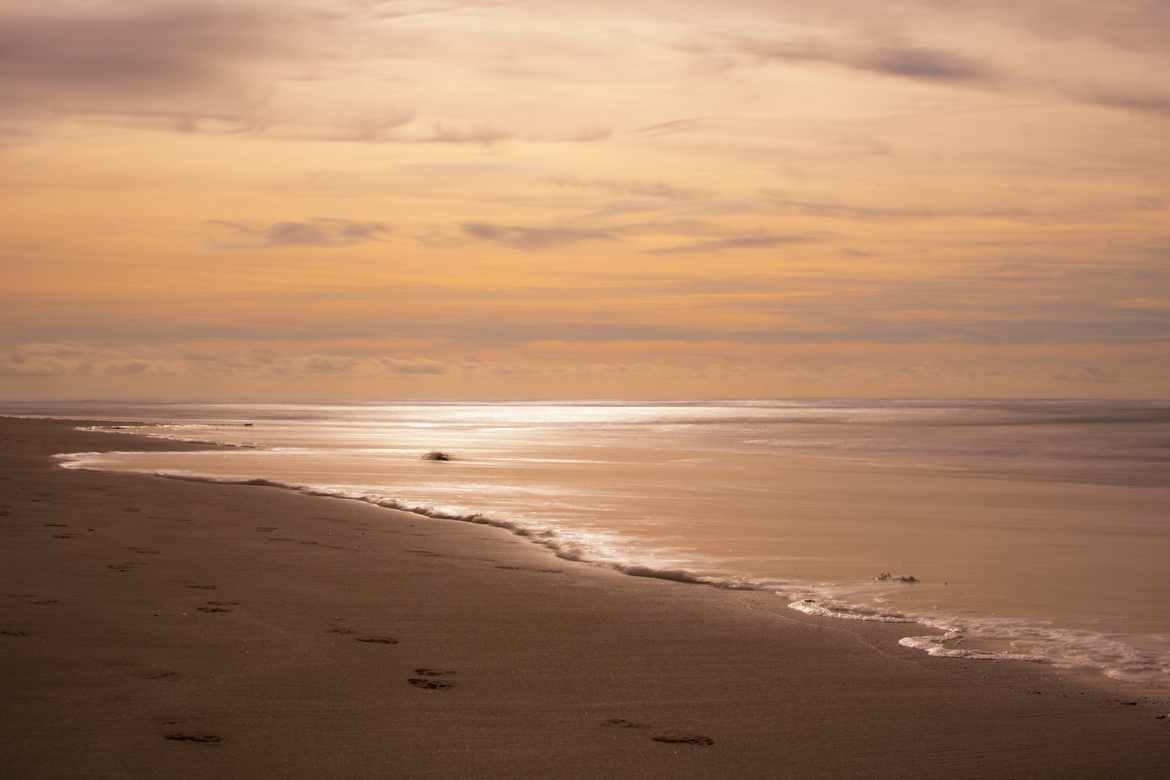 Je courais sur la plage abritée des alizés