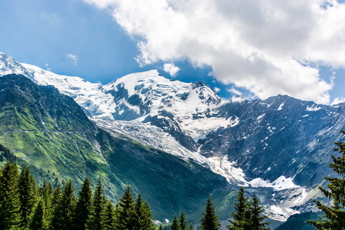 Montée vers le refuge du nid d'aigle