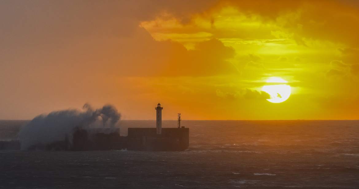 Coucher de soleil venté