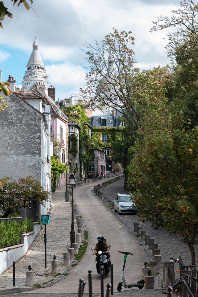 Rue Cortot Montmartre