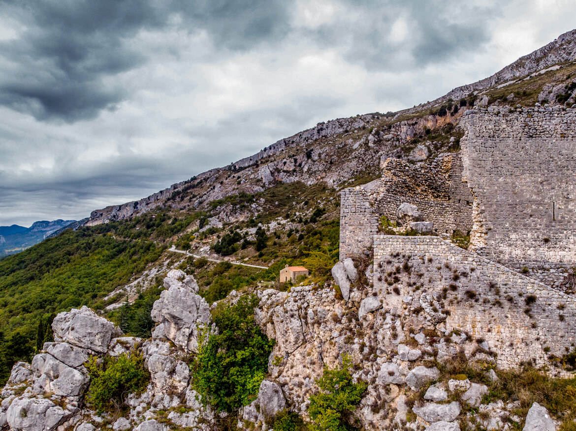 Chapelle perdue dans la montagne ( avec mon drone )