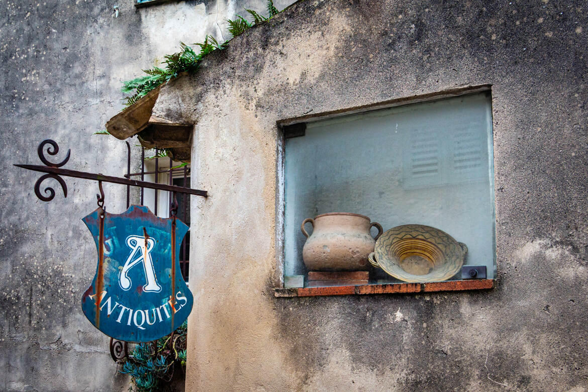 Antiquités