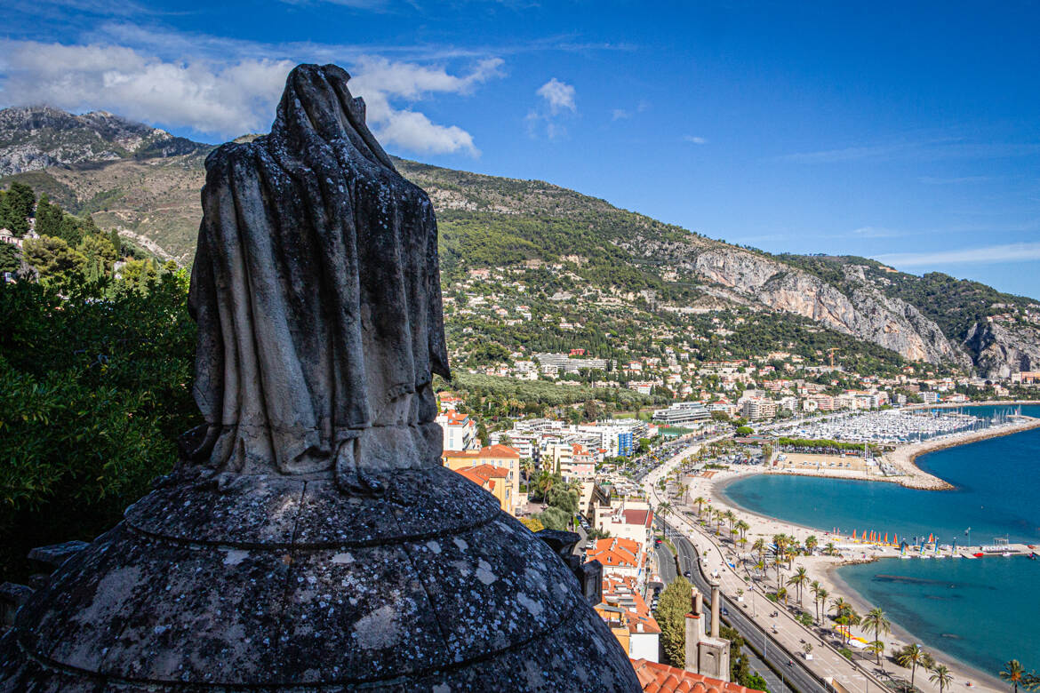 Vue du cimetière du Vieux Château
