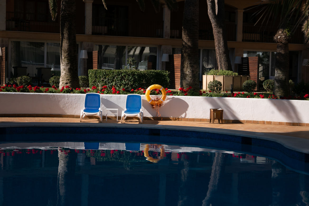 Bord de piscine