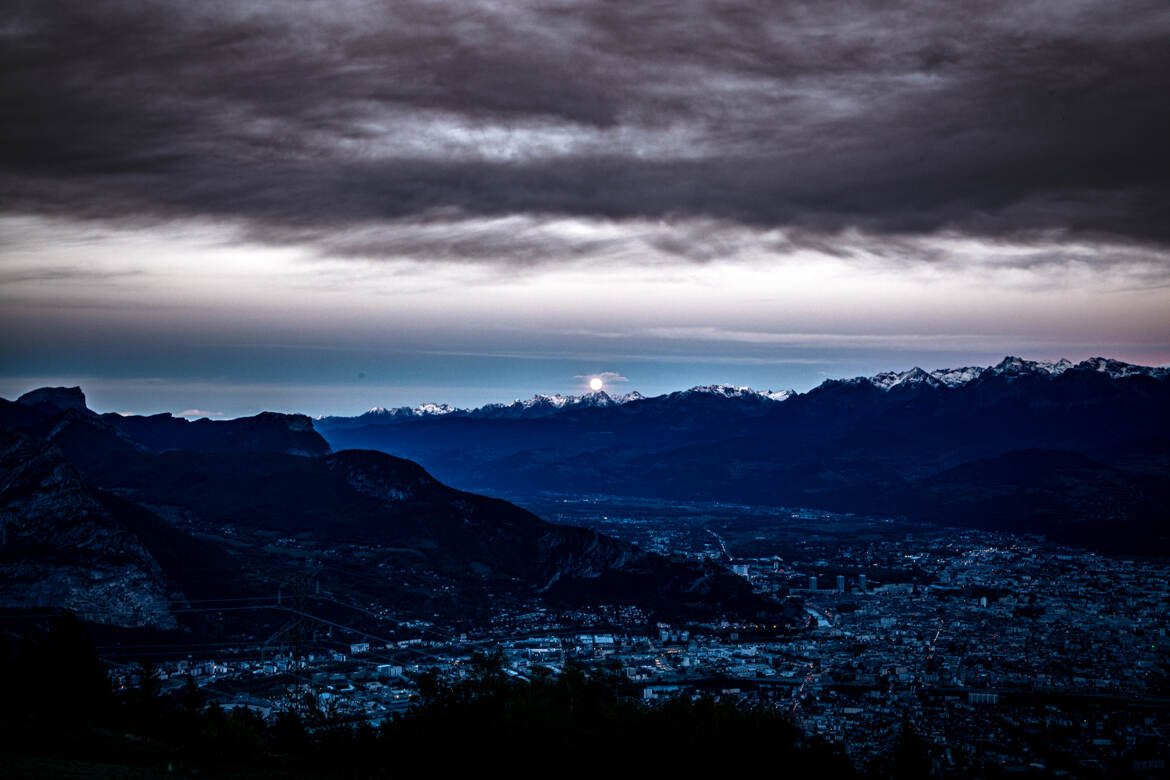 levé de lune sur Belledonne