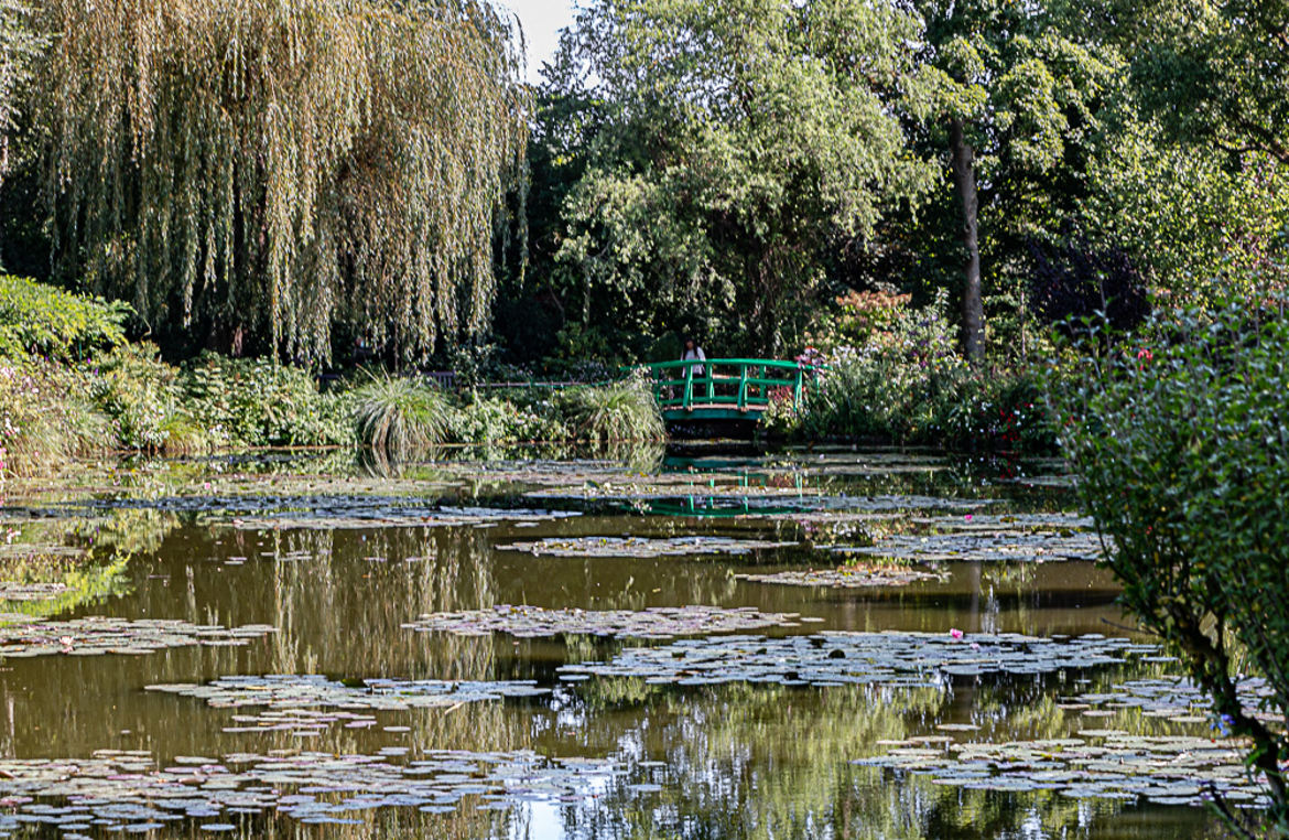 d'un pont à l'autre Bassin aux nymphéas jardin C. Monet