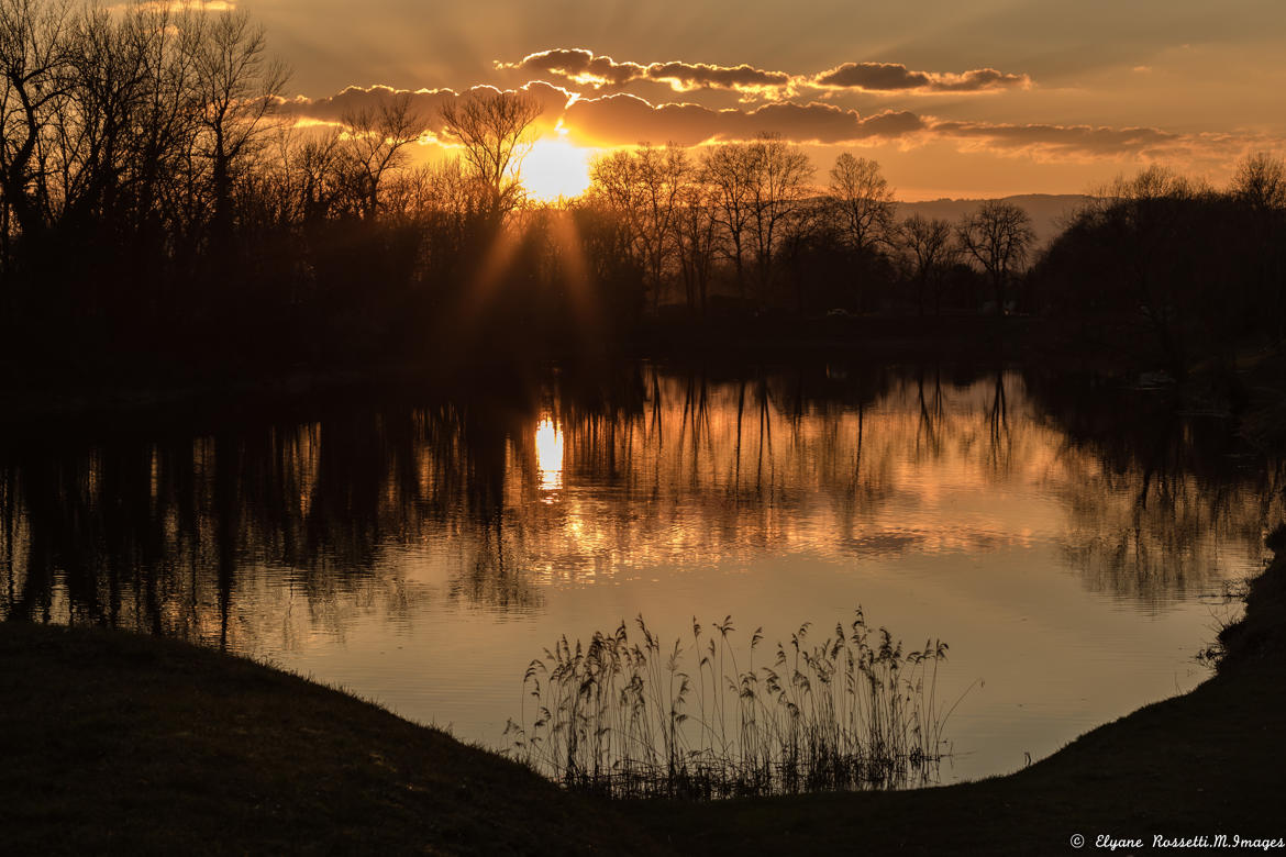 Reflets sur le lac