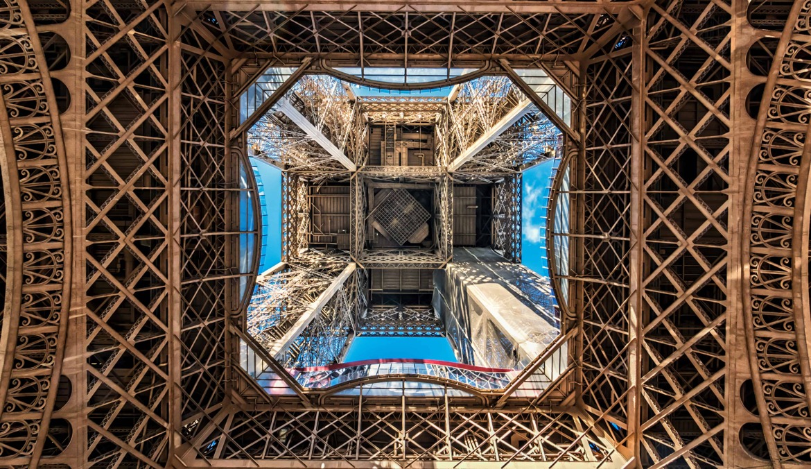 Les dessous de la vieille Dame !