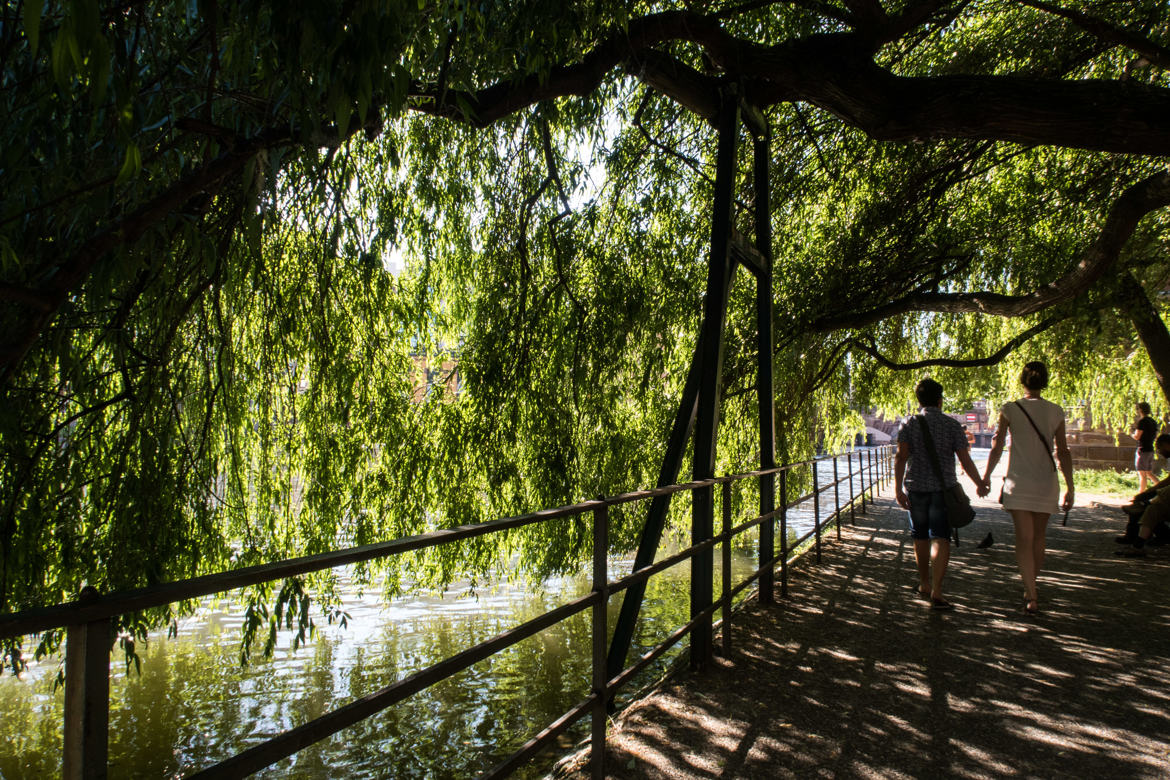 Promenade au bord de l'eau