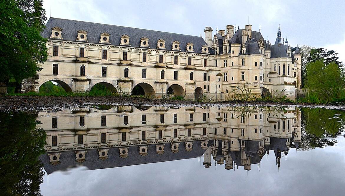 Chateau miroir.