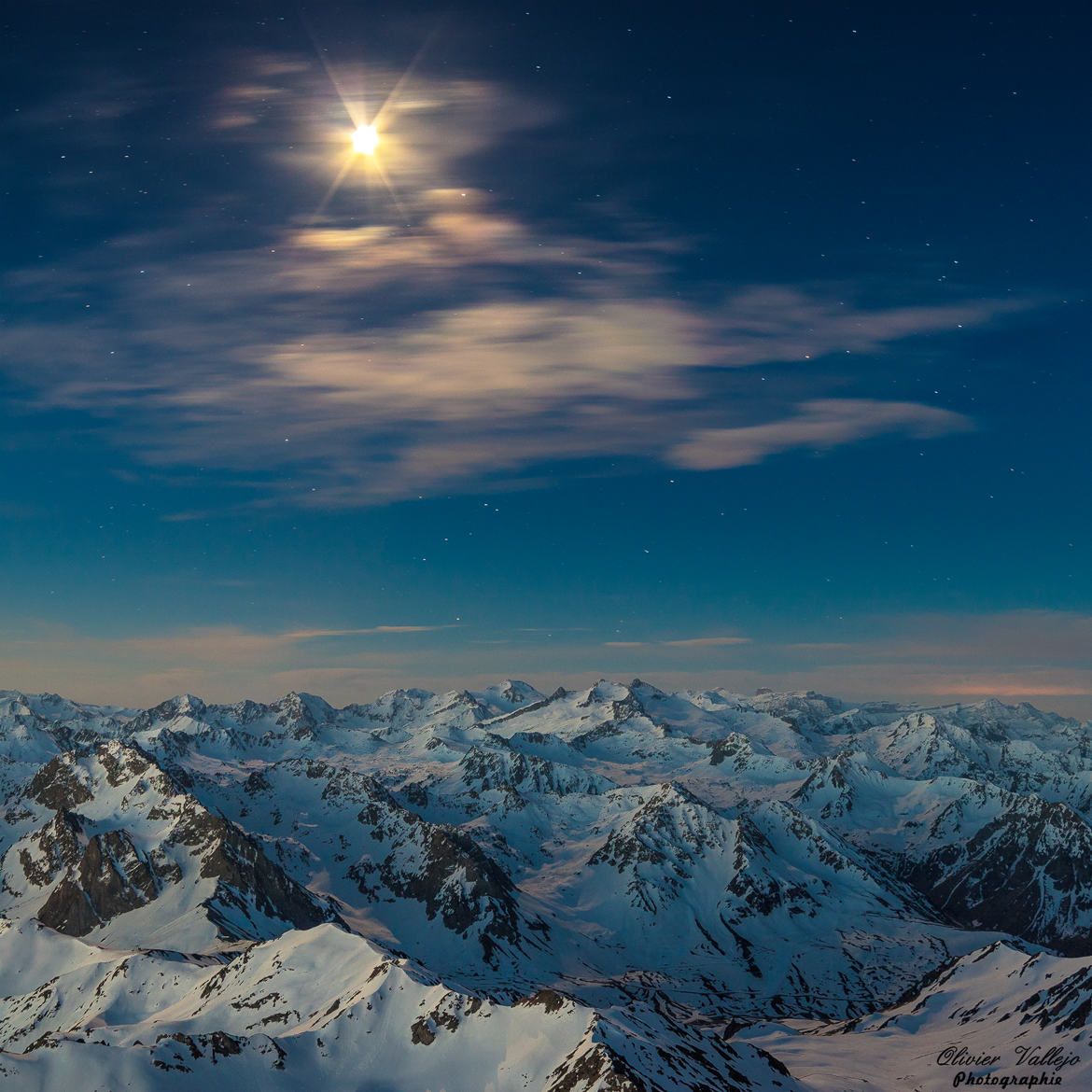 Les Pyrénées au clair de Lune