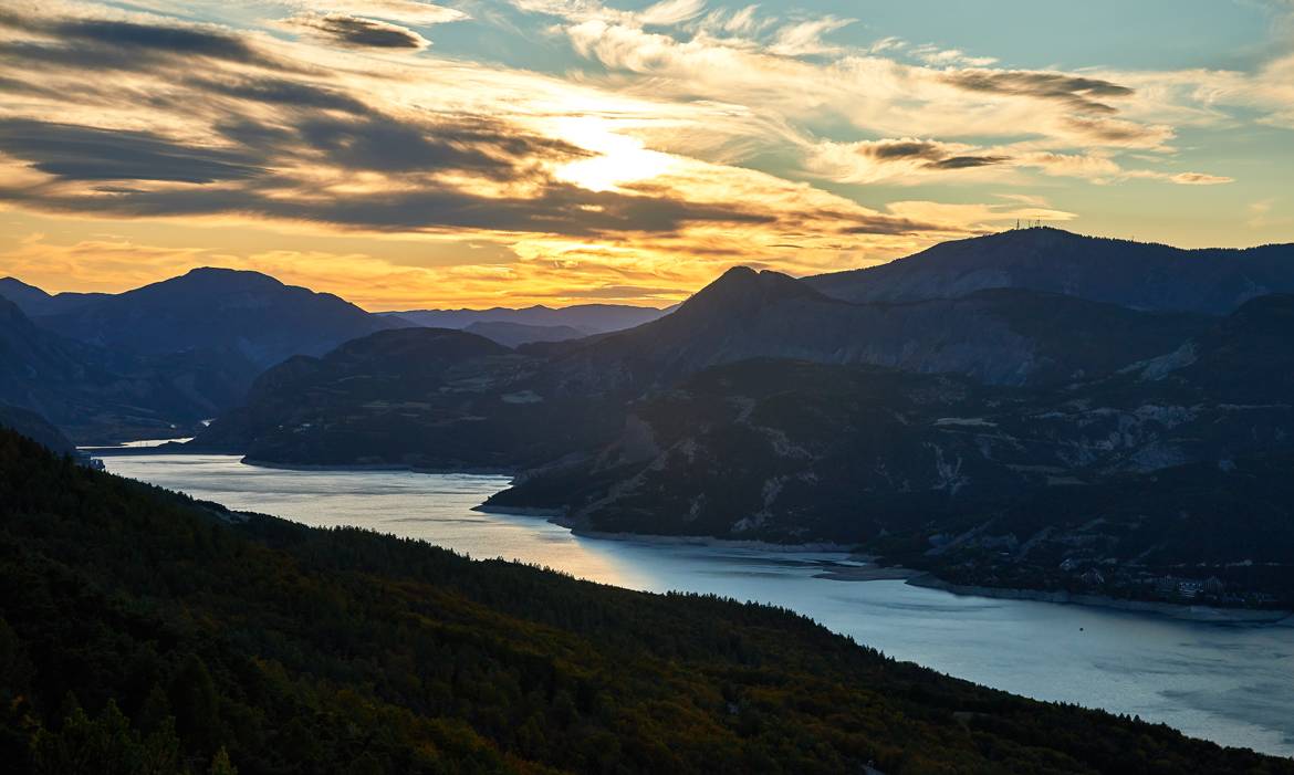 Le lac de Serre Ponçon.