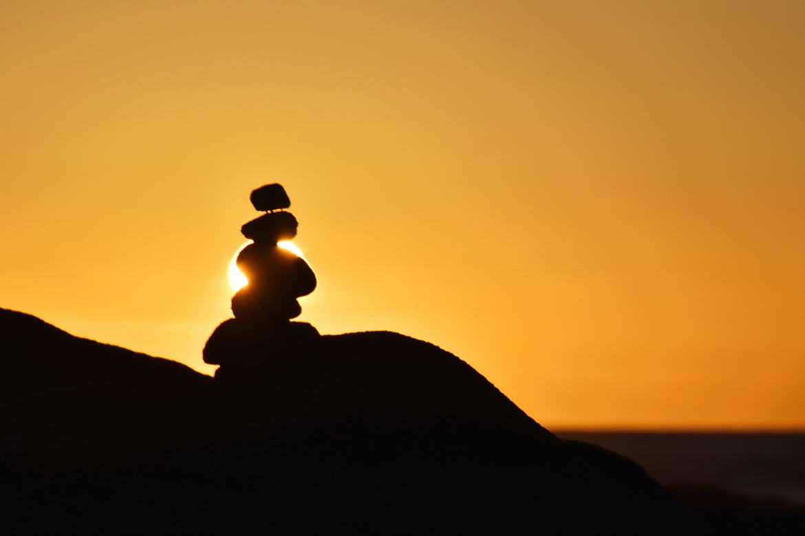 Le cairn au soleil couchant