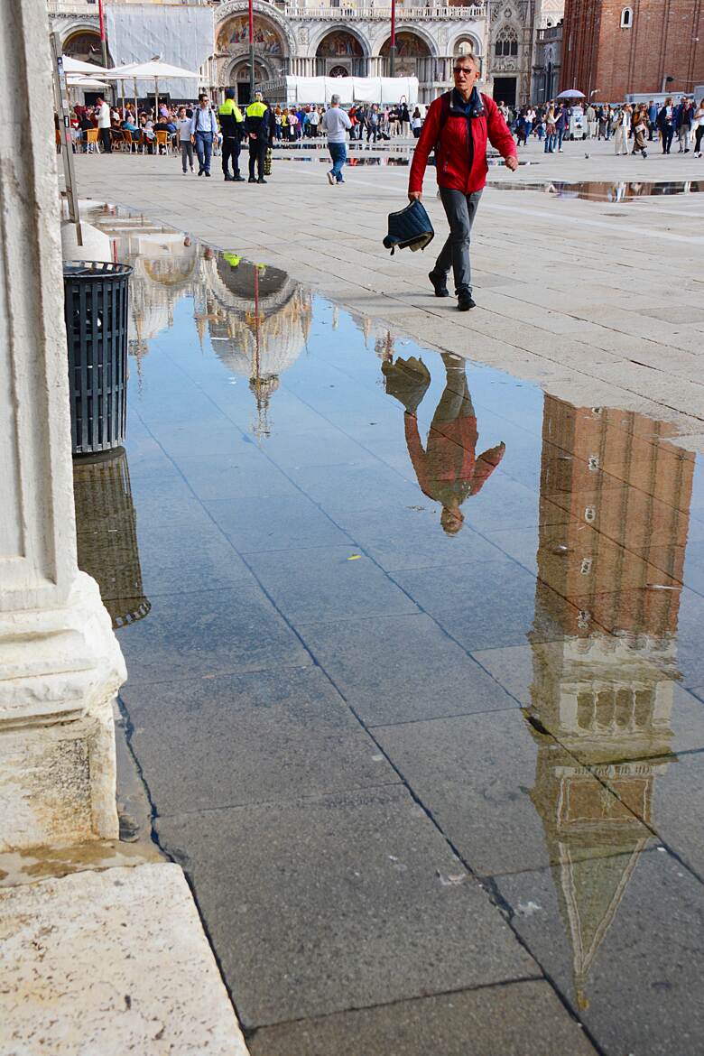 Le Campanile en reflet partiel