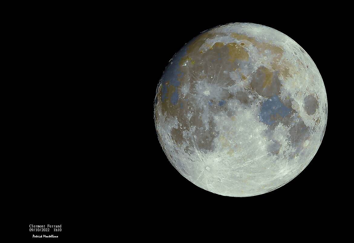 Une autre photo de la lune sur Clermont ( excusez moi elle me fascine )