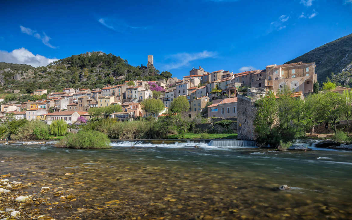 Au bord de la rivière